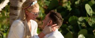 Пэрис Хилтон - Обручальное кольцо для Пэрис Хилтон обойдется жениху в $ 1,5 – 2 млн - runews24.ru