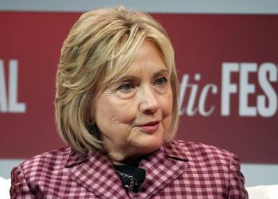 Дональд Трамп - Хиллари Клинтон - Хиллари Клинтон напишет триллер о мировом заговоре - m24.ru - США - Канада