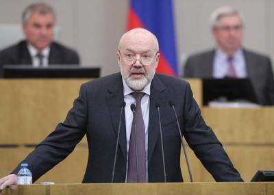 Дмитрий Песков - Павел Крашенинников - Никита Михалков - В Госдуме предложения Михалкова о лишении гражданства сочли антиконституционными - nakanune.ru - Конституция - Гражданство