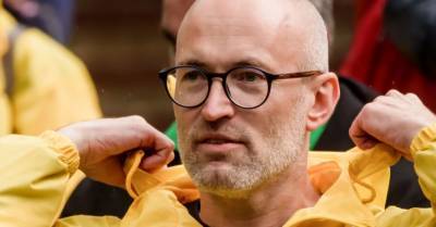 Даниэль Павлютс - Министр здравоохранения пока не может подтвердить информацию о сокращении поставок вакцин AstraZeneca - rus.delfi.lv - Латвия