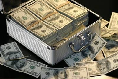В России предсказали рост числа сверхбогачей к 2025 году - mk.ru - США - Индонезия