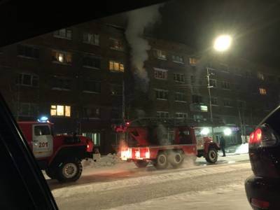 На пожаре в Печоре погибла женщина, два человека, в том числе двухмесячный ребенок, госпитализированы - komiinform.ru - респ. Коми - Печора