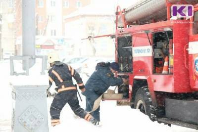 В Печоре мужчин получил травмы при попытке потушить свой дом, в деревне Елин спасли 140 коров - komiinform.ru - респ. Коми - Печора