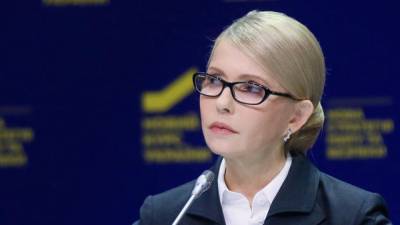 Юлия Тимошенко - Тимошенко появилась в фейковых ботинках Prada на заседании Верховной рады - politros.com - Киев