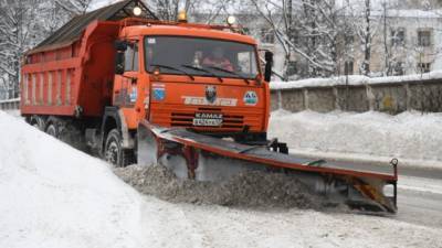 Дорожные службы Ленобласти использовали за три выходных 200 тонн соли для обработки покрытий - delovoe.tv - Ленинградская обл.