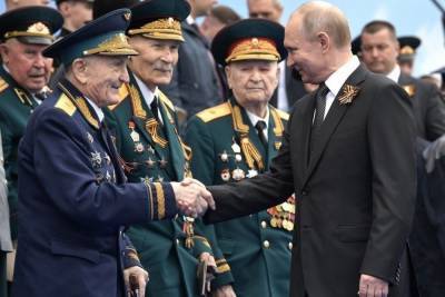 Дмитрий Песков - Ирина Яровая - Яровая: россиян буду сажать на 5 лет за оскорбление ветеранов - mk.ru
