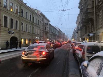Жители Петербурга столкнулись с семибалльным уровнем загруженности дорог - inforeactor.ru - Петербурга