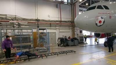 Вильям Гейтс - Блогер - Блогер-спортсмен сдвинул с места Airbus в "Пулково" - piter.tv - Санкт-Петербург