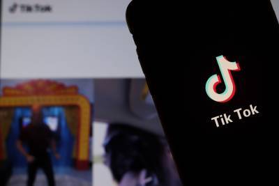 TikTok рассказал о массовом удалении роликов - news.bigmir.net - США