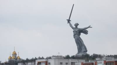 В Волгограде заведено уголовное дело из-за танца на Мамаевом кургане - svoboda.org - Волгоград - Сталинград