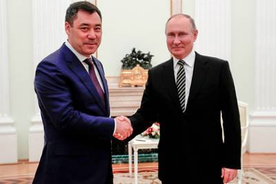 Владимир Путин - Садыр Жапаров - Жапаров встретился с Путиным и пригласил его в Киргизию - lenta.ru - Москва - Киргизия - Бишкек