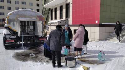 В Каспийске организован подвоз питьевой воды из-за массового отравления - iz.ru - респ. Дагестан - Каспийск