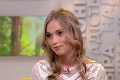 Анна Кошмал - Никитюк лопнет от зависти: звезда "Сватов" Анна Кошмал сверкнула бесконечными ногами в постели - ukrainianwall.com