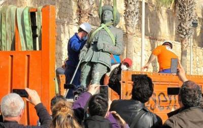 Франсиско Франко - В Испании демонтировали последний памятник Франко - korrespondent.net - Испания - Марокко