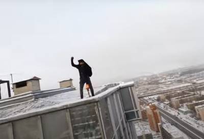 Экстремал покорил 145-метровую высотку Leader Tower в Санкт-Петербурге - online47.ru - Санкт-Петербург
