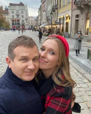 Юрий Горбунов - «Сказочная семейная пара»: Юрий Горбунов похвастался длинноногой женой - news.bigmir.net