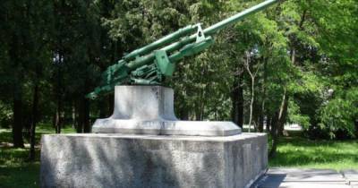 Постпредство РФ при ОБСЕ осудило кражу пушки с мемориала в Латвии - ren.tv - Латвия