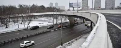 Мужчина сорвался с моста на МКАД и погиб - runews24.ru