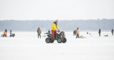 В калининградском МЧС подсчитали число людей, вышедших в выходные на тающий лёд - klops.ru - Калининград - Светлогорск - Калининградская обл. - Зеленоградск