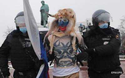 В Москве под арест отправлены более тысячи участников акций протеста - korrespondent.net - Москва - Россия - Санкт-Петербург