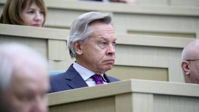 Алексей Пушков - Пушков объяснил невозможность отмены Западом санкций против России - iz.ru - Москва - Киев - Крым