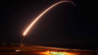 В США запустили межконтинентальную ракету Minuteman III без ядерной боеголовки - apral.ru - шт. Калифорния