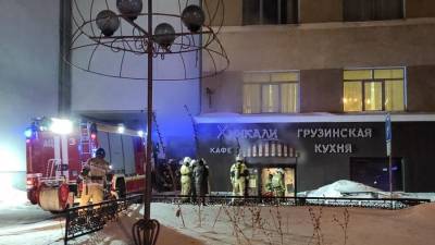 Здание Уральского института управления загорелось в Екатеринбурге - iz.ru - Екатеринбург - Уральск