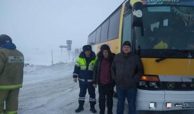 На уральской трассе из-за непогоды более 50 тюменцев провели стуки в автобусе - nashgorod.ru - Тюменская обл. - Магнитогорск - район Пластовский