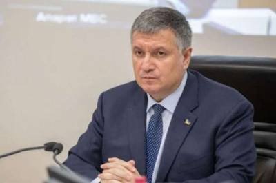 Арсен Аваков - Юрий Кравченко - Самый долговечный министр отмечает сегодня семь лет на своем посту - lenta.ua