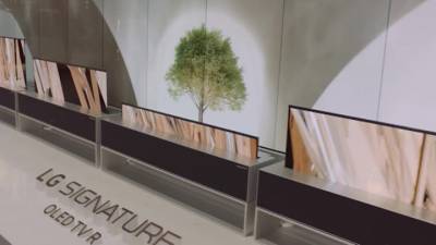 Samsung разрабатывает гибкие дисплеи для конкурентов - vesti.ru