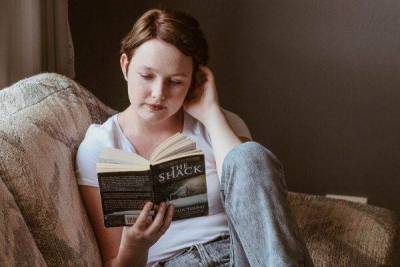 Джоан Роулинг - Книжный гороскоп на март: что почитать в первый месяц весны - skuke.net