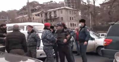 Никол Пашинян - Никола Пашинян - Массовые протесты в Ереване: участники требуют отставки Пашиняна (видео) - focus.ua - Армения - Ереван