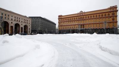 Александр Невский - Феликс Дзержинский - В Москве началось голосование по выбору будущего памятника на Лубянке - 5-tv.ru - Москва - Санкт-Петербург