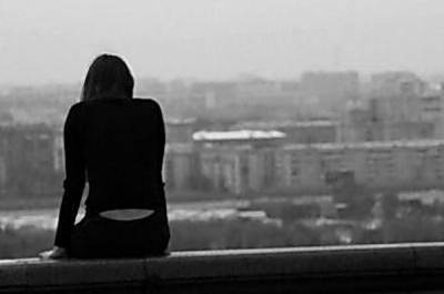 В столице 12-летняя девочка выжила после падения с 8 этажа - enovosty.com - Киев