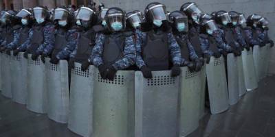 Никол Пашинян - Никола Пашинян - В центре Еревана собираются протестующие, между ними возникают мелкие стычки - nv.ua - Армения - Ереван