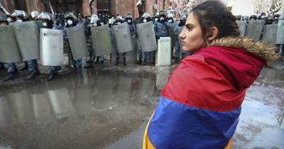Никол Пашинян - Никола Пашинян - Массовые протесты в Ереване: одни требуют отставки Пашиняна, другие — вышли в его поддержку - tsn.ua - Ереван