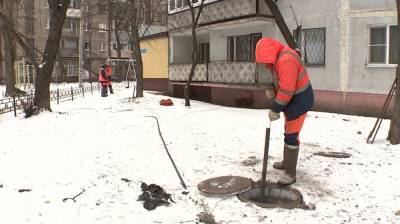 В Воронеже для устранения засора канализации пришлось прочистить 12 колодцев - vestivrn.ru - Воронеж
