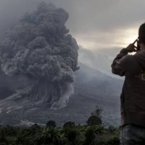 В Индонезии проснулся вулкан Синабунг - reporter-ua.com - Индонезия