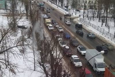 Жители Твери просят изменить схему движения на одной из улиц города - tver.mk.ru - Тверь