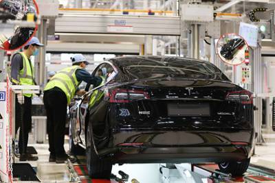 Илон Маск - Tesla остановила выпуск самого популярного электрокара - lenta.ru - шт. Калифорния