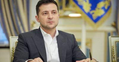 Владимир Зеленский - Децентрализация: Зеленский хочет изменить Конституцию - dsnews.ua - Конституция