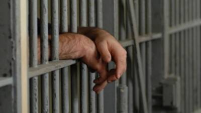 Суд отправил иностранцев в колонию за разгромленный в Москве ресторан - politros.com - Москва