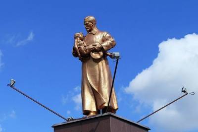 Александр Невский - Захар Прилепин - Вокруг голосования по памятнику на Лубянке разгорается скандал - infox.ru - Москва
