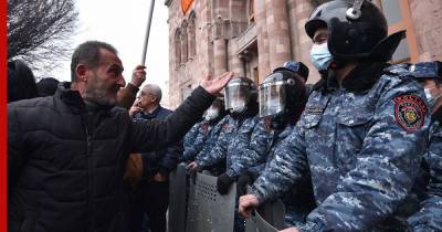 Артур Ванецян - Никола Пашинян - Армянская оппозиция анонсировала бессрочную акцию протеста - profile.ru - Армения - Ереван