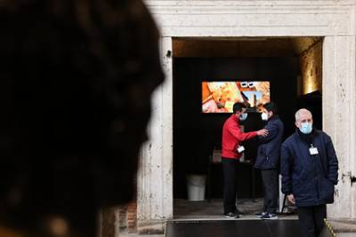 В Италии мафия занялась помощью экономике - lenta.ru
