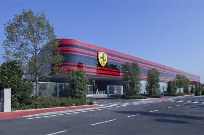 Антонио Джовинацци - Карлос Сайнс - Шарль Леклер - Джон Элканн - Элканн: Ferrari должна показать стремление к победе - f1news.ru