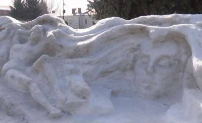 Алеся Украинка - В Украине создали снежную фигуру Леси Украинки - lenta.ua - Украина