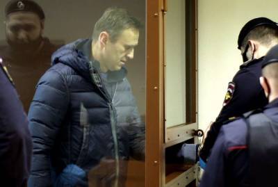 Алексей Навальный - Ева Меркачева - Навального этапировали в колонию - m24.ru - Москва
