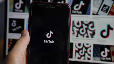 Гости программы "Время покажет" обсудили появившиеся в Tik-Tok опасные челленджи - newinform.com - респ. Дагестан - Каспийск