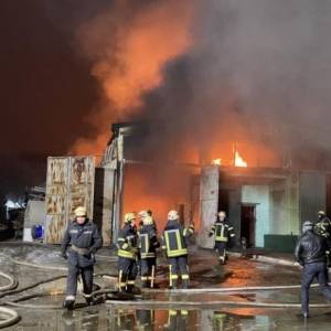 В Харькове на складе произошел масштабный пожар: огнем охвачено 700 кв. метров. Видео - reporter-ua.com - Харьков - Гсчс
